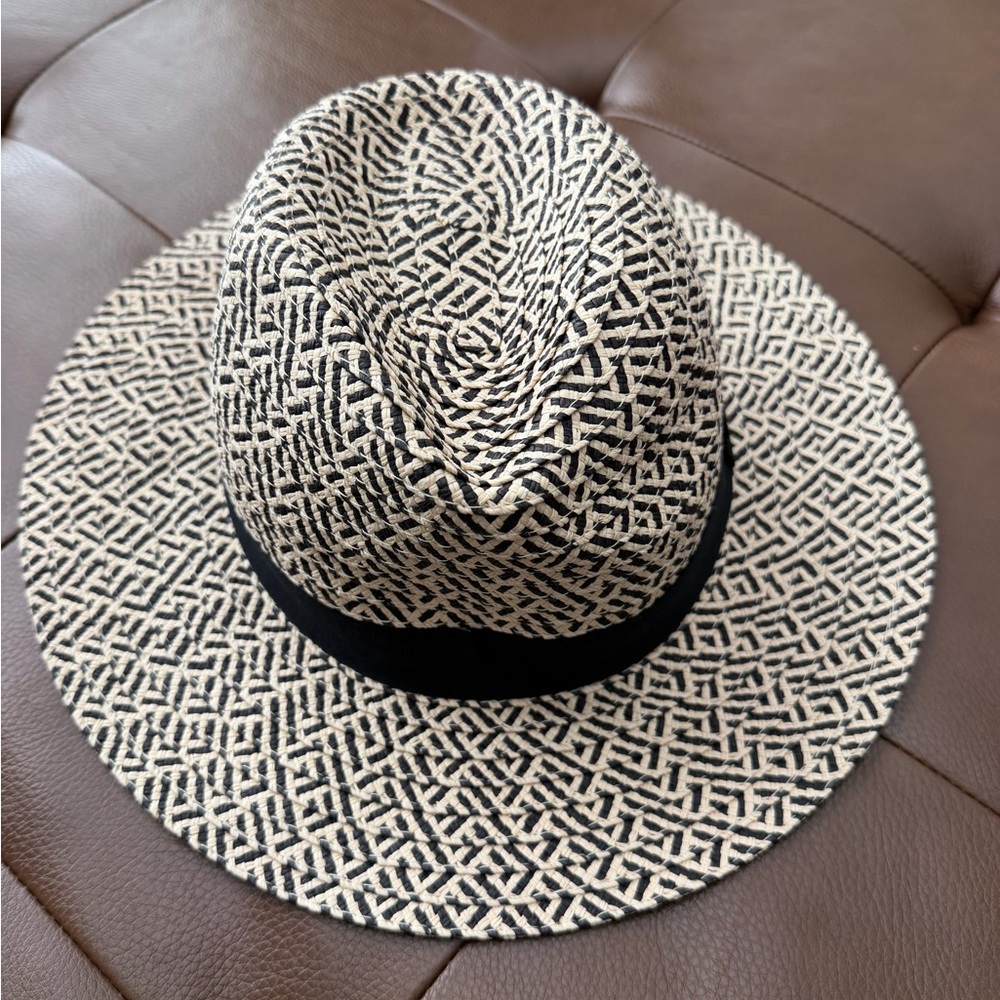 LOFT Black and Cream Patterned Women's Hat